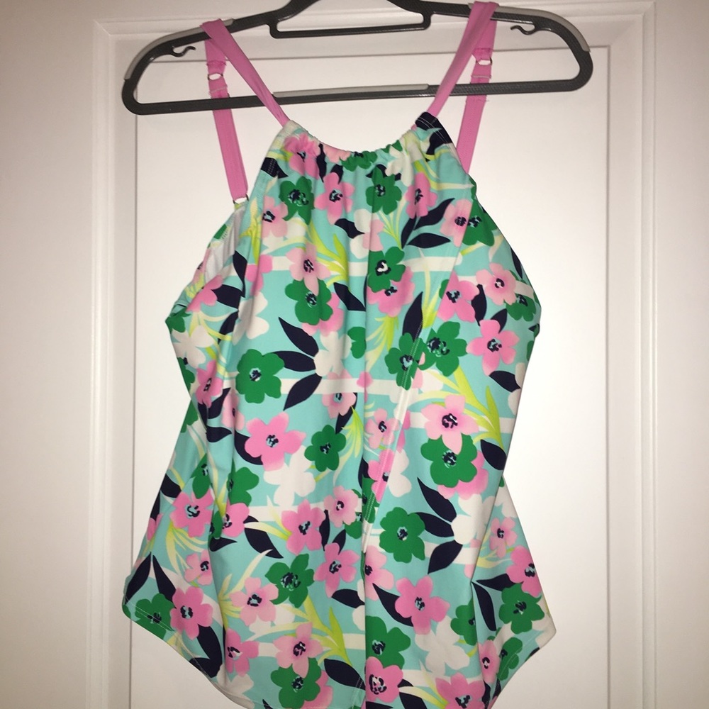 Woman’s xl Crown & Ivy swim tankini. Worn once